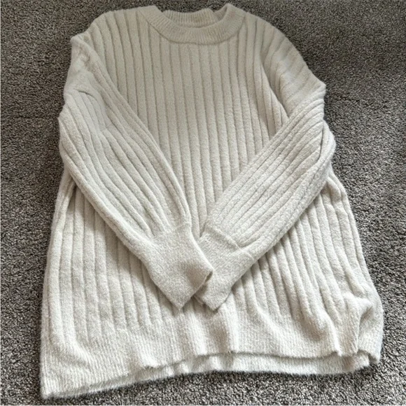 Aerie Soft Crew Sweater Bundle - Picture 3 of 6